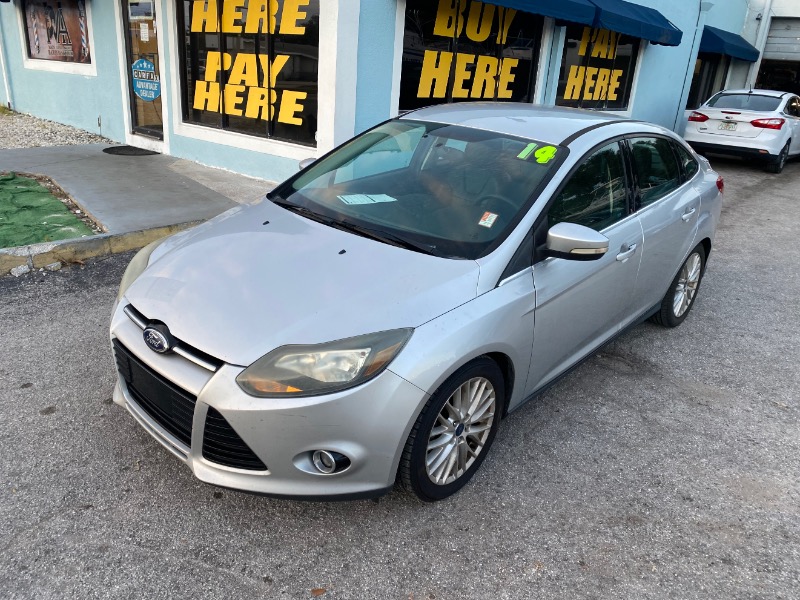 Ford Focus Titanium Sedan 2014