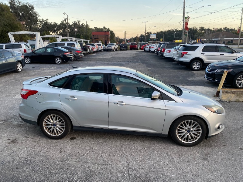 Ford Focus Titanium Sedan 2014
