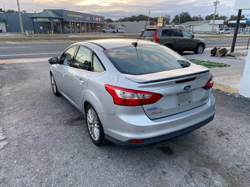 Ford Focus Titanium Sedan 2014