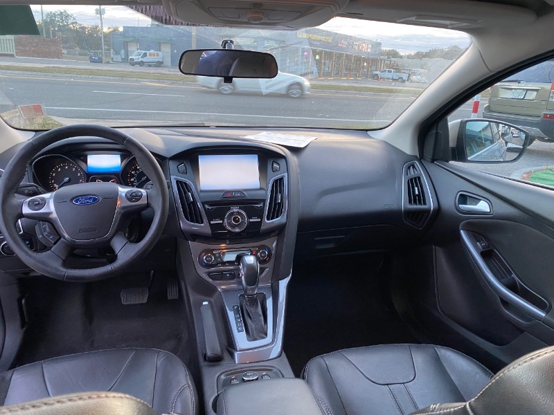 Ford Focus Titanium Sedan 2014