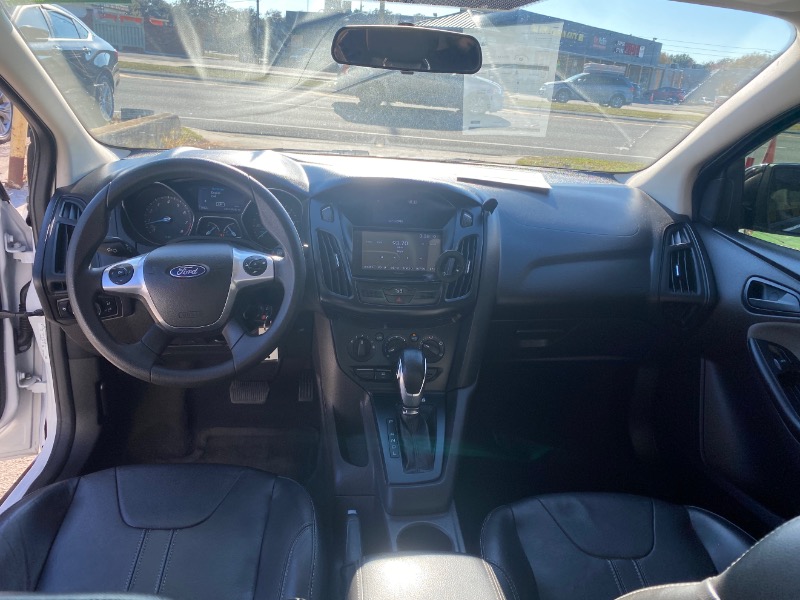 Ford Focus S Sedan 2014