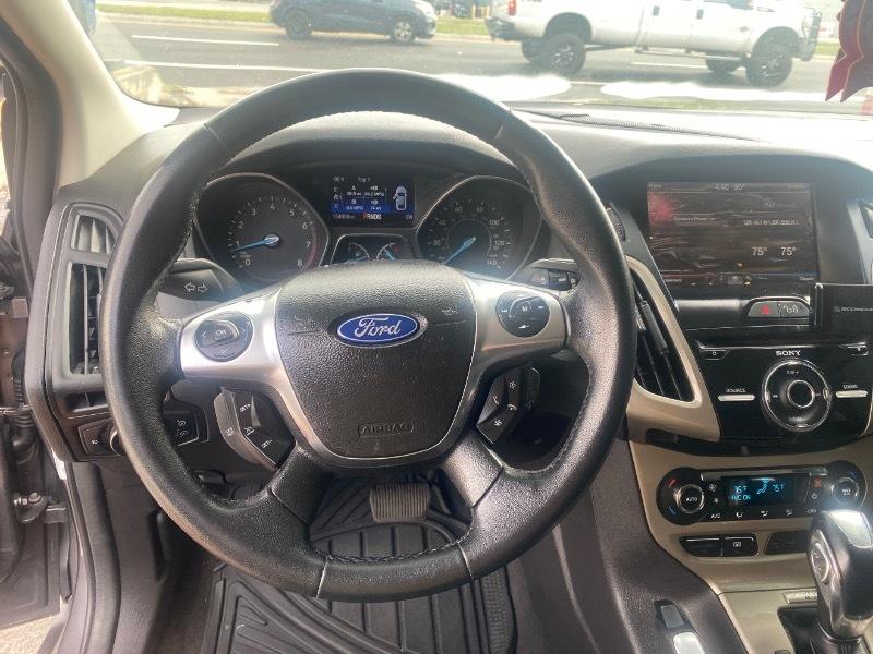 Ford Focus SEL 2012