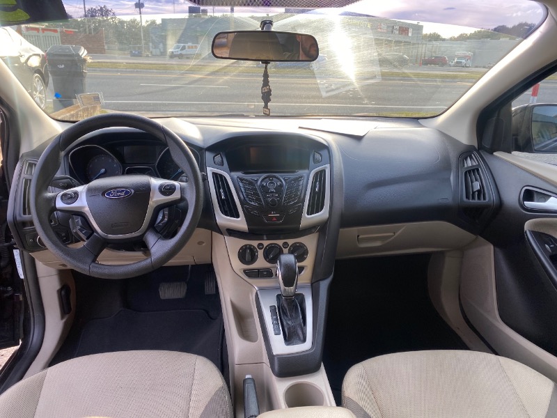 Ford Focus SE Hatch 2013