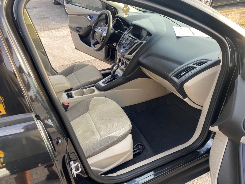 Ford Focus SE Hatch 2013