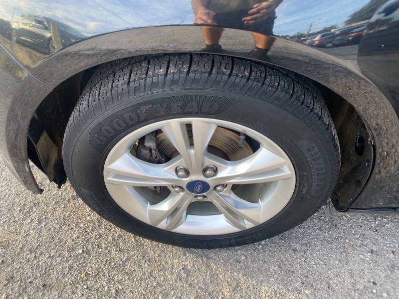 Ford Focus SE Hatch 2013