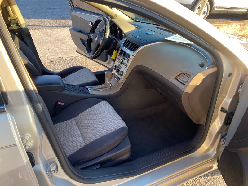 Chevrolet Malibu LS 2012