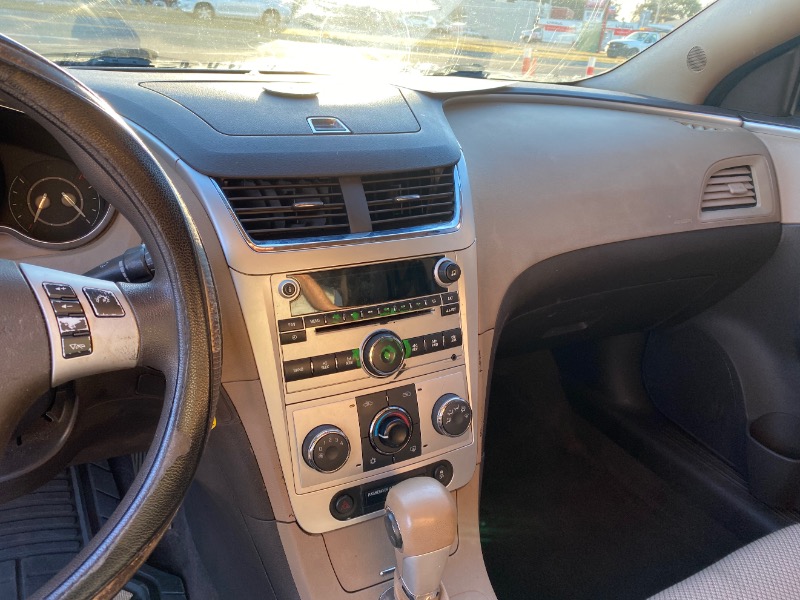 Chevrolet Malibu LS 2012