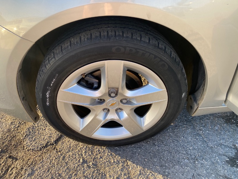 Chevrolet Malibu LS 2012