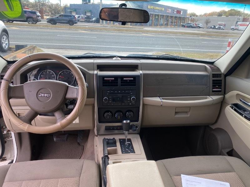 Jeep Liberty Sport 4WD 2009