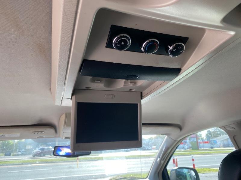 Chrysler Town & Country Limited 2014