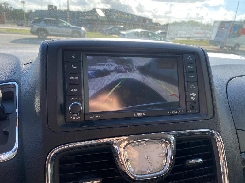 Chrysler Town & Country Limited 2014