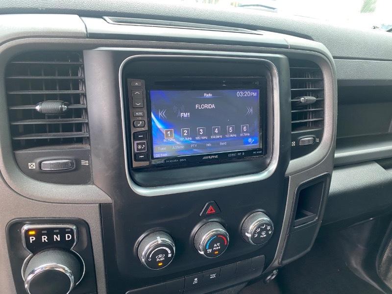 RAM 1500 2WD Crew Cab 149" ST 2015