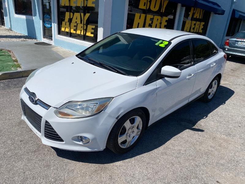 Ford Focus SE Sedan 2012