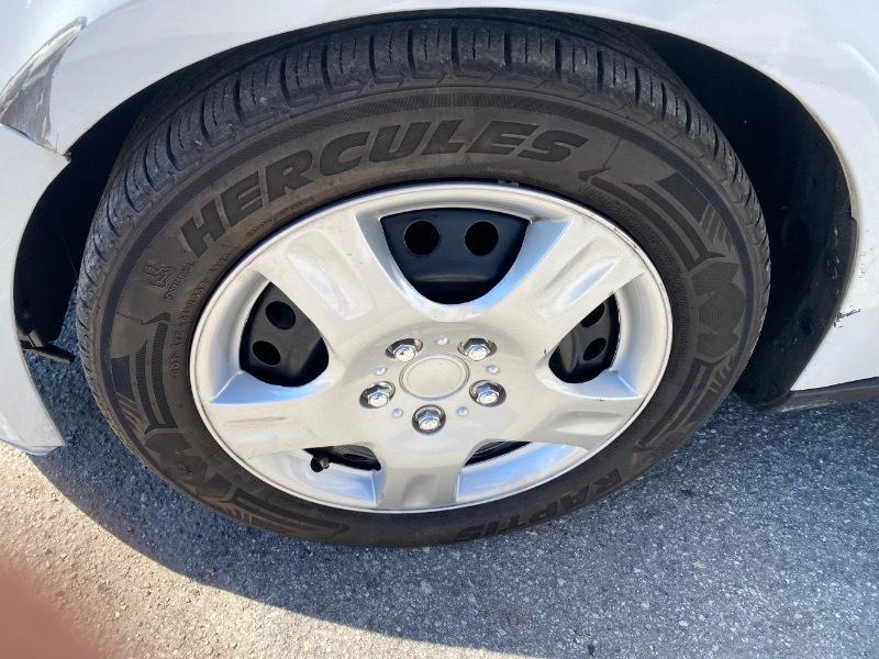 Ford Focus SE Sedan 2012