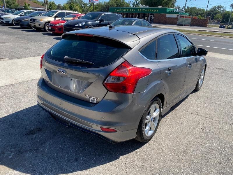 Ford Focus Titanium Hatch 2014