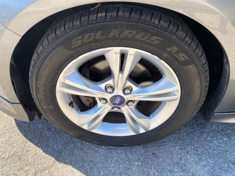 Ford Focus Titanium Hatch 2014