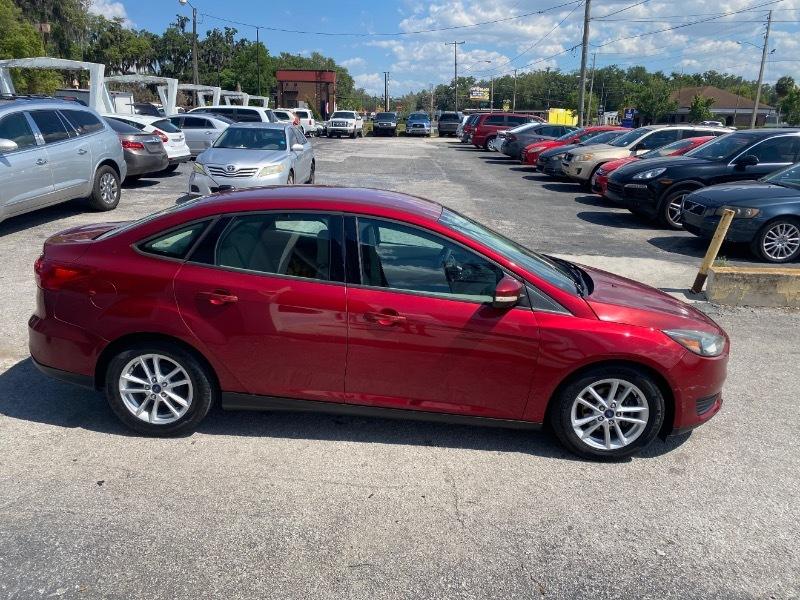 Ford Focus SE Sedan 2015