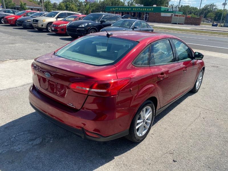 Ford Focus SE Sedan 2015