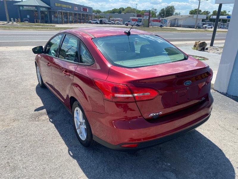 Ford Focus SE Sedan 2015