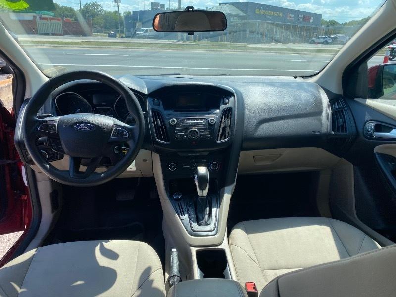 Ford Focus SE Sedan 2015