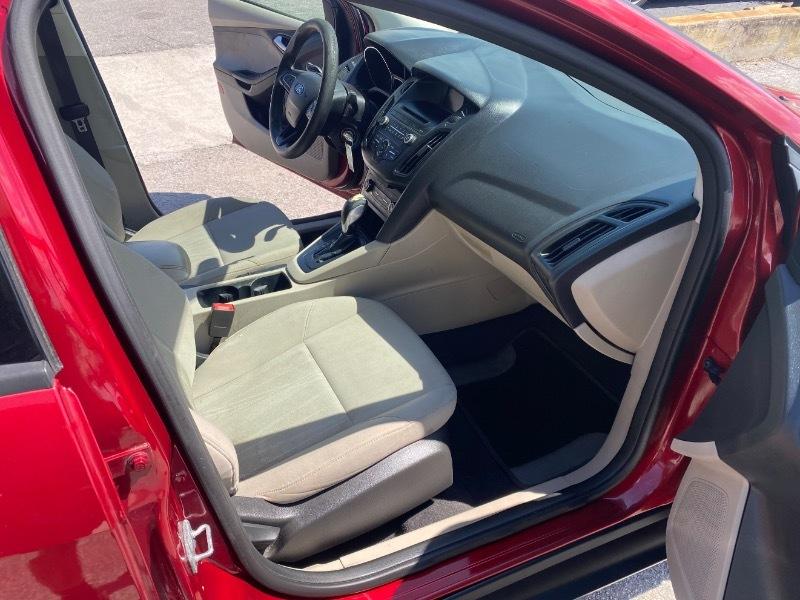 Ford Focus SE Sedan 2015