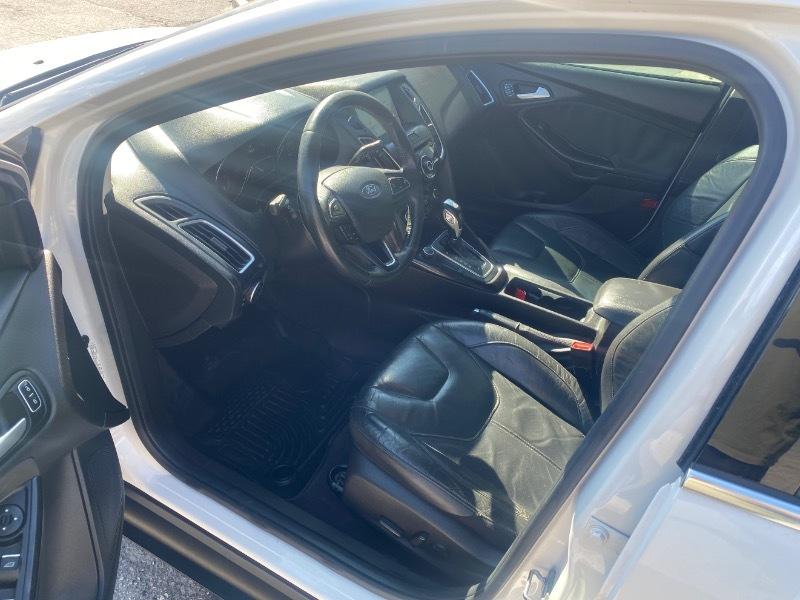 Ford Focus Titanium Hatch 2016