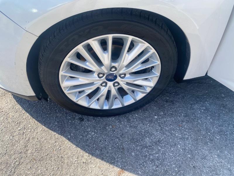 Ford Focus Titanium Hatch 2016