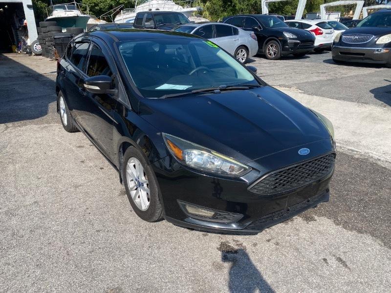 Ford Focus SE Hatch 2015