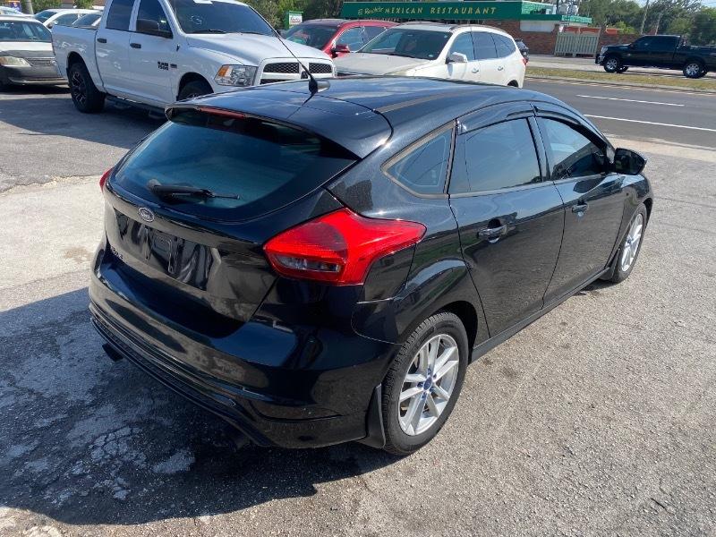Ford Focus SE Hatch 2015