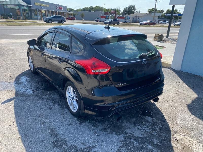 Ford Focus SE Hatch 2015