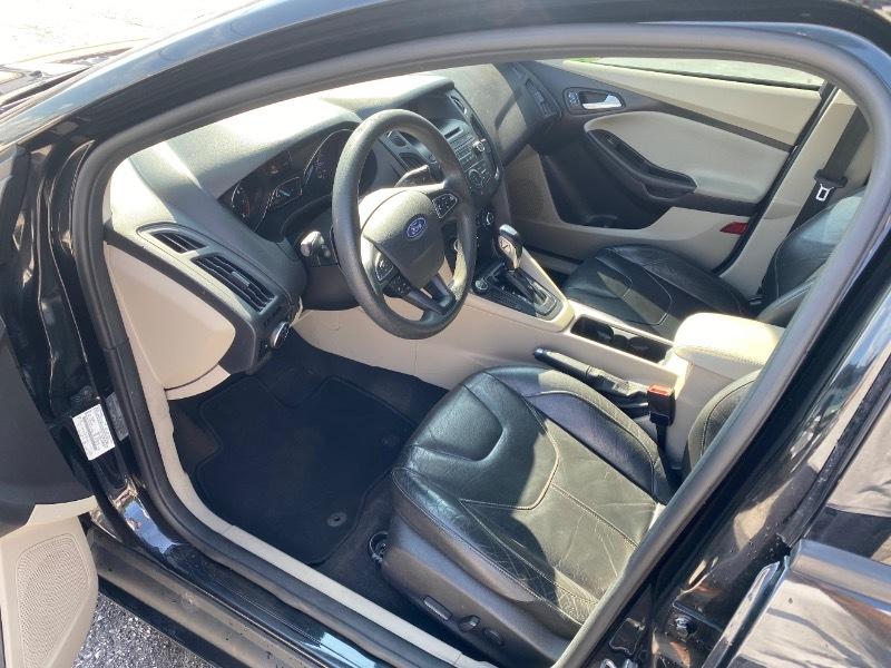 Ford Focus SE Hatch 2015