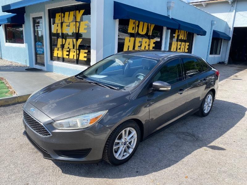Ford Focus SE Sedan 2015