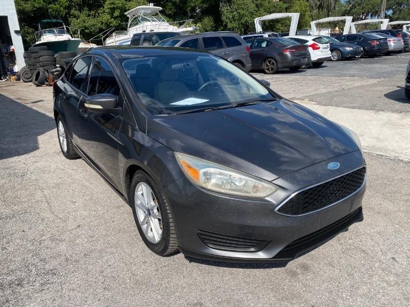 Ford Focus SE Sedan 2015