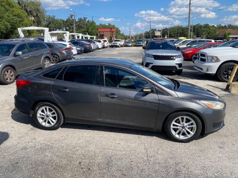 Ford Focus SE Sedan 2015