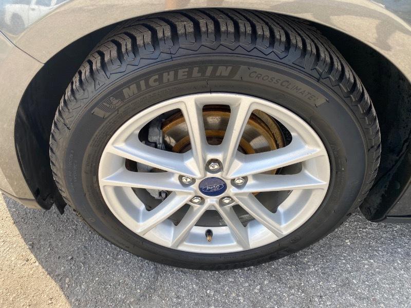 Ford Focus SE Sedan 2015