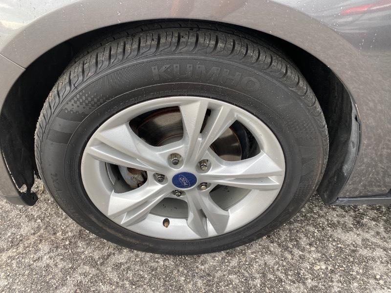 Ford Focus SE Sedan 2014