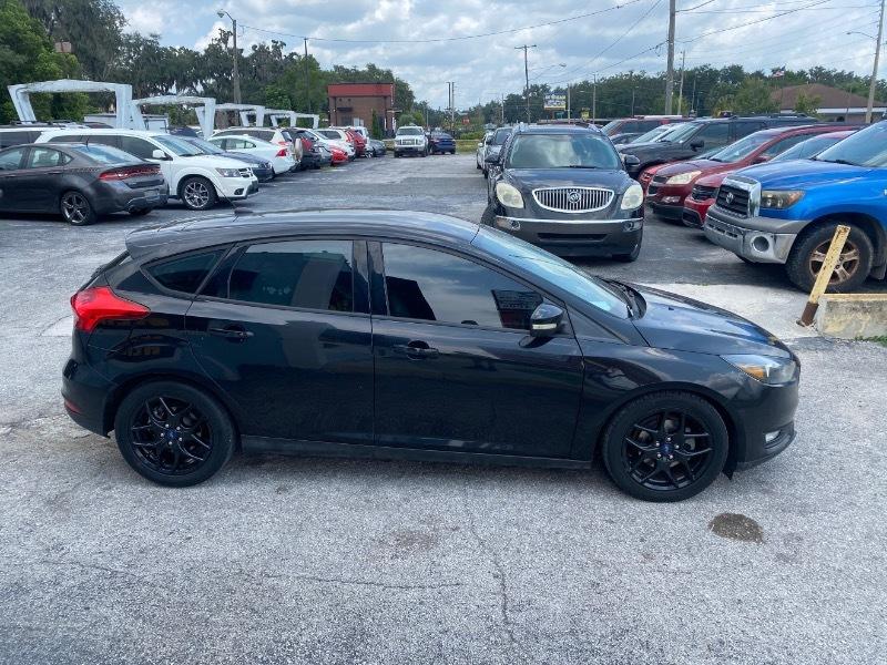Ford Focus SE Hatch 2016