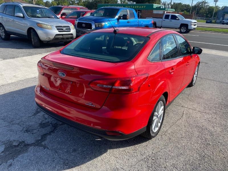 Ford Focus SE Sedan 2016