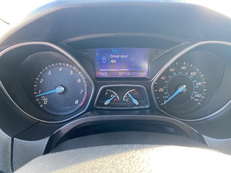 Ford Focus SE Sedan 2016