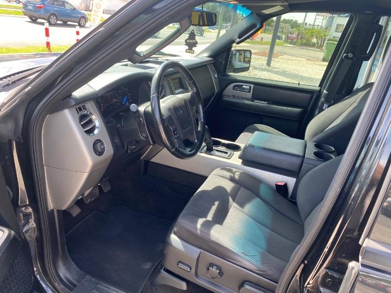 Ford Expedition XLT 2WD 2015