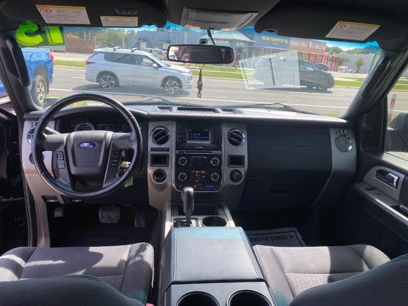 Ford Expedition XLT 2WD 2015