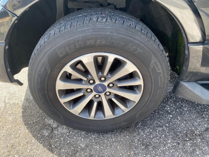 Ford Expedition XLT 2WD 2015