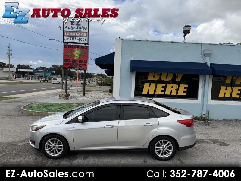Ford Focus SE Sedan 2016
