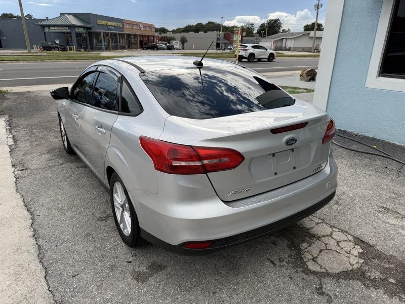 Ford Focus SE Sedan 2016