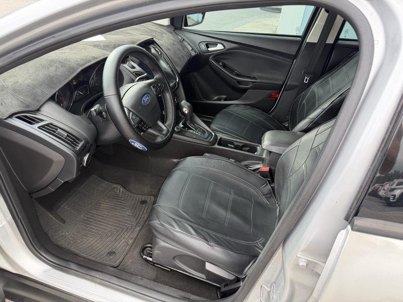 Ford Focus SE Sedan 2016