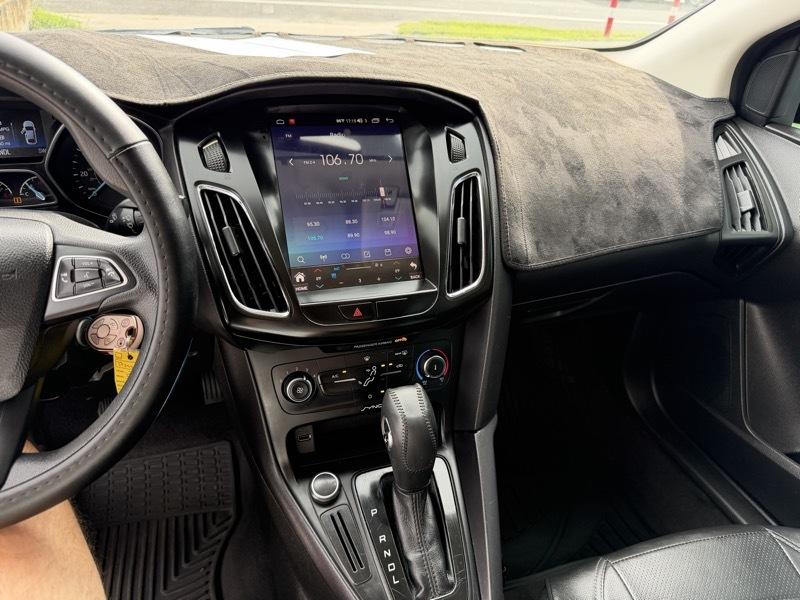 Ford Focus SE Sedan 2016