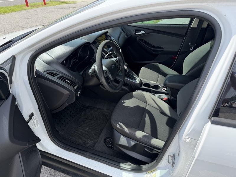 Ford Focus SE Hatch 2014