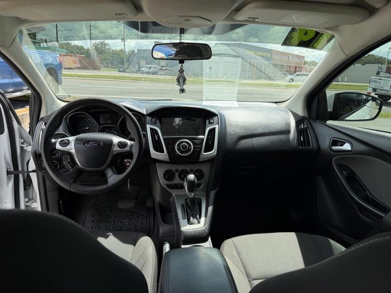 Ford Focus SE Hatch 2014
