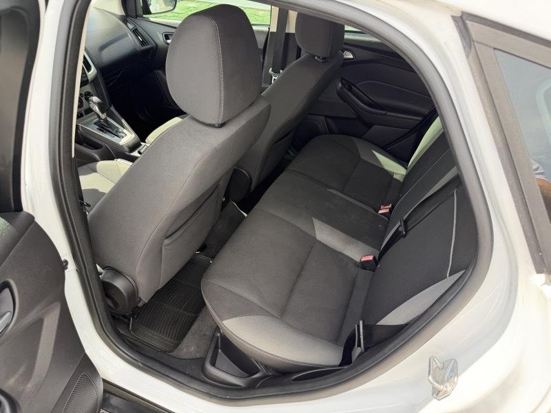 Ford Focus SE Hatch 2014