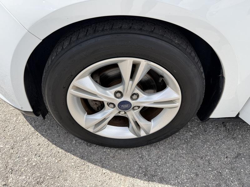 Ford Focus SE Hatch 2014
